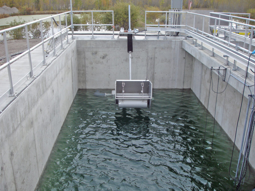 Single-tank SBR water treatment system